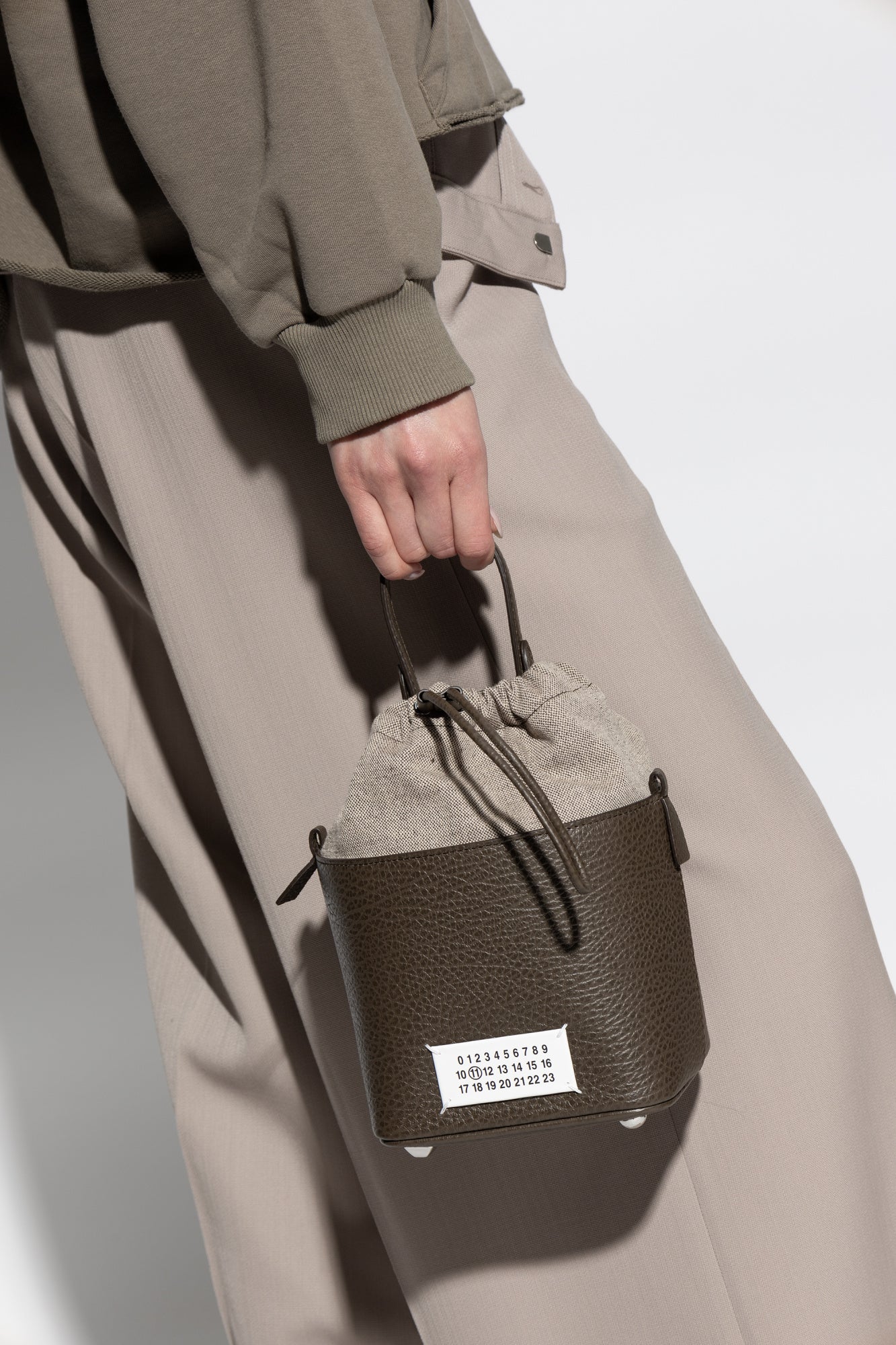 Maison Margiela GREEN ‘5AC Small’ bucket bag S61WG0035 P4348-T2147