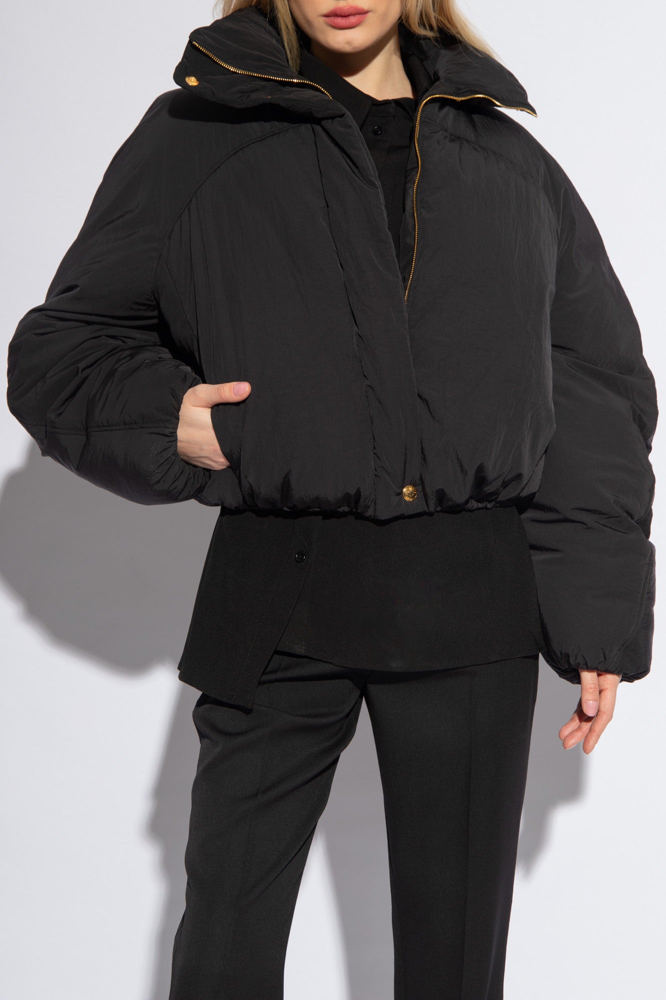 Jacquemus BLACK ‘Caraco’ puffer jacket 241CO049 1320-990