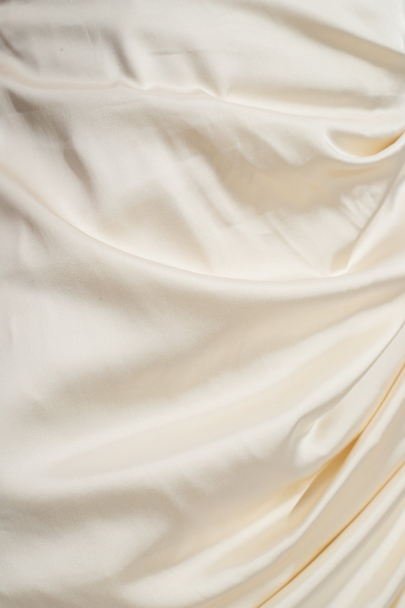 Jacquemus cream ‘Saudade’ slip dress 233DR079 1495-110
